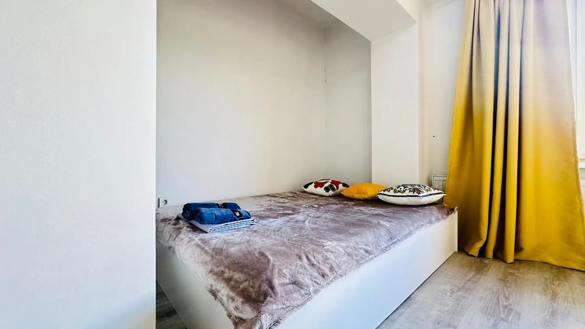 Apartment Огромные Апартаменты У Центра С 2 Ванными Комнатами