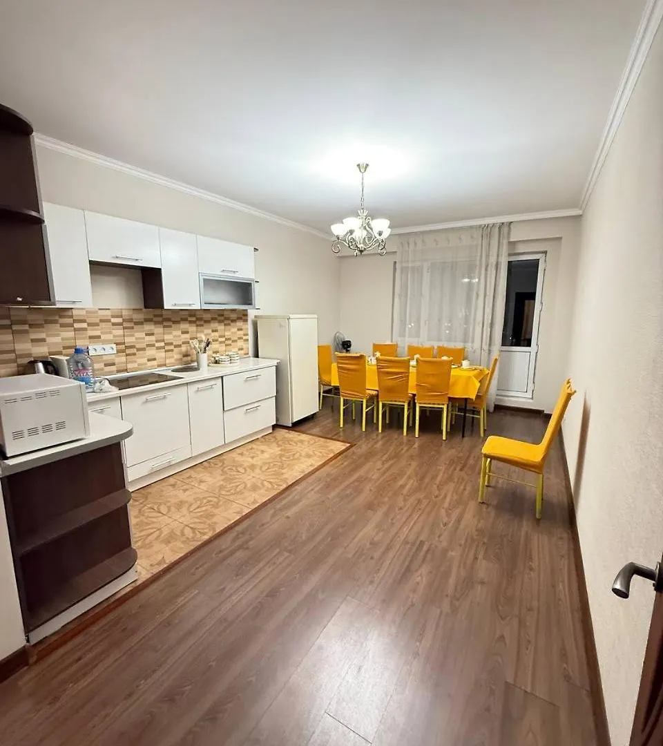 Apartment Огромные Апартаменты У Центра С 2 Ванными Комнатами Kazakhstan