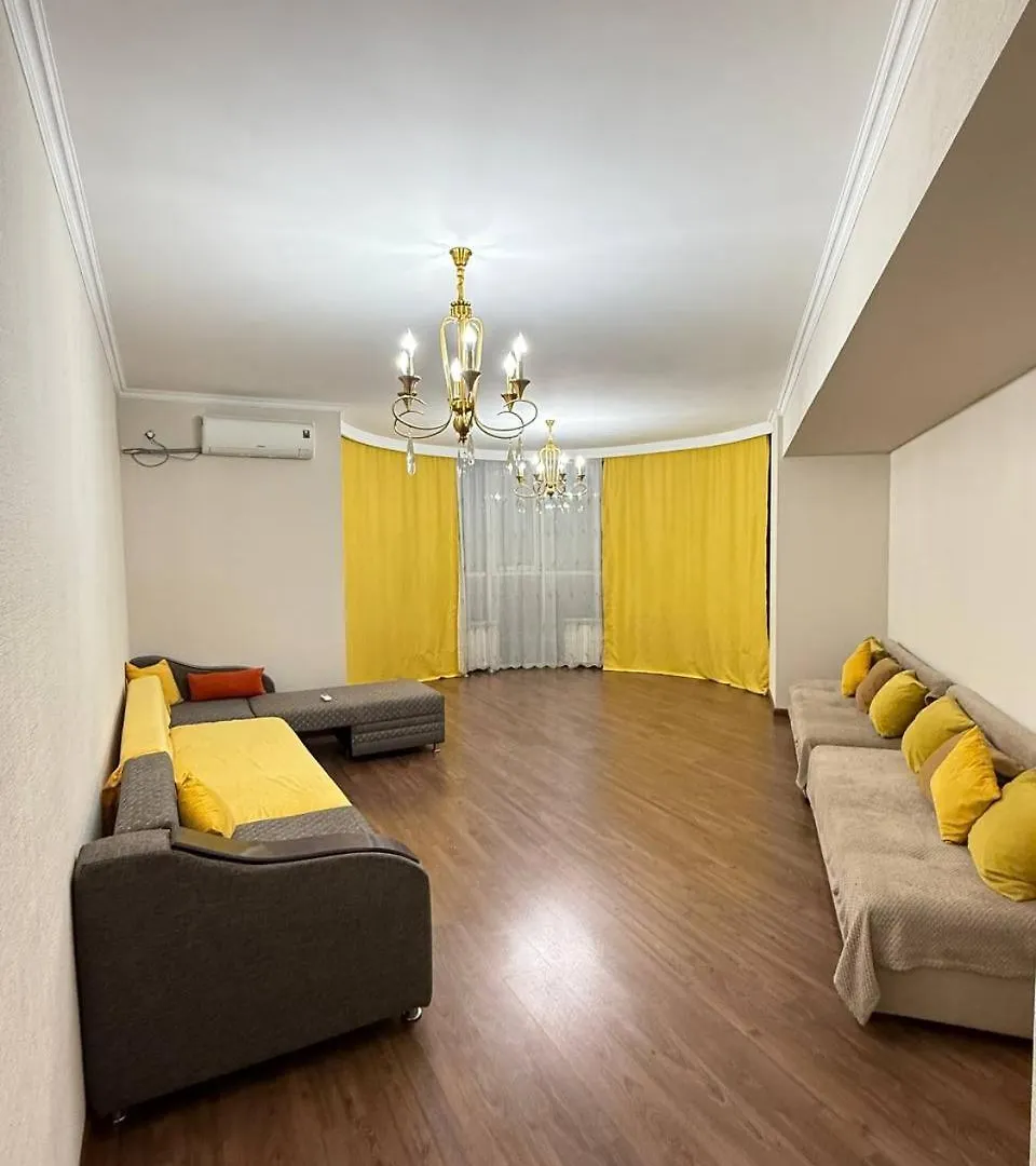Apartment Огромные Апартаменты У Центра С 2 Ванными Комнатами